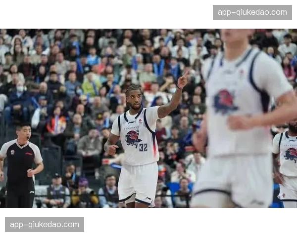 天津101-96险胜山东，林庭谦25分哈姆雷特26分助队以下克上